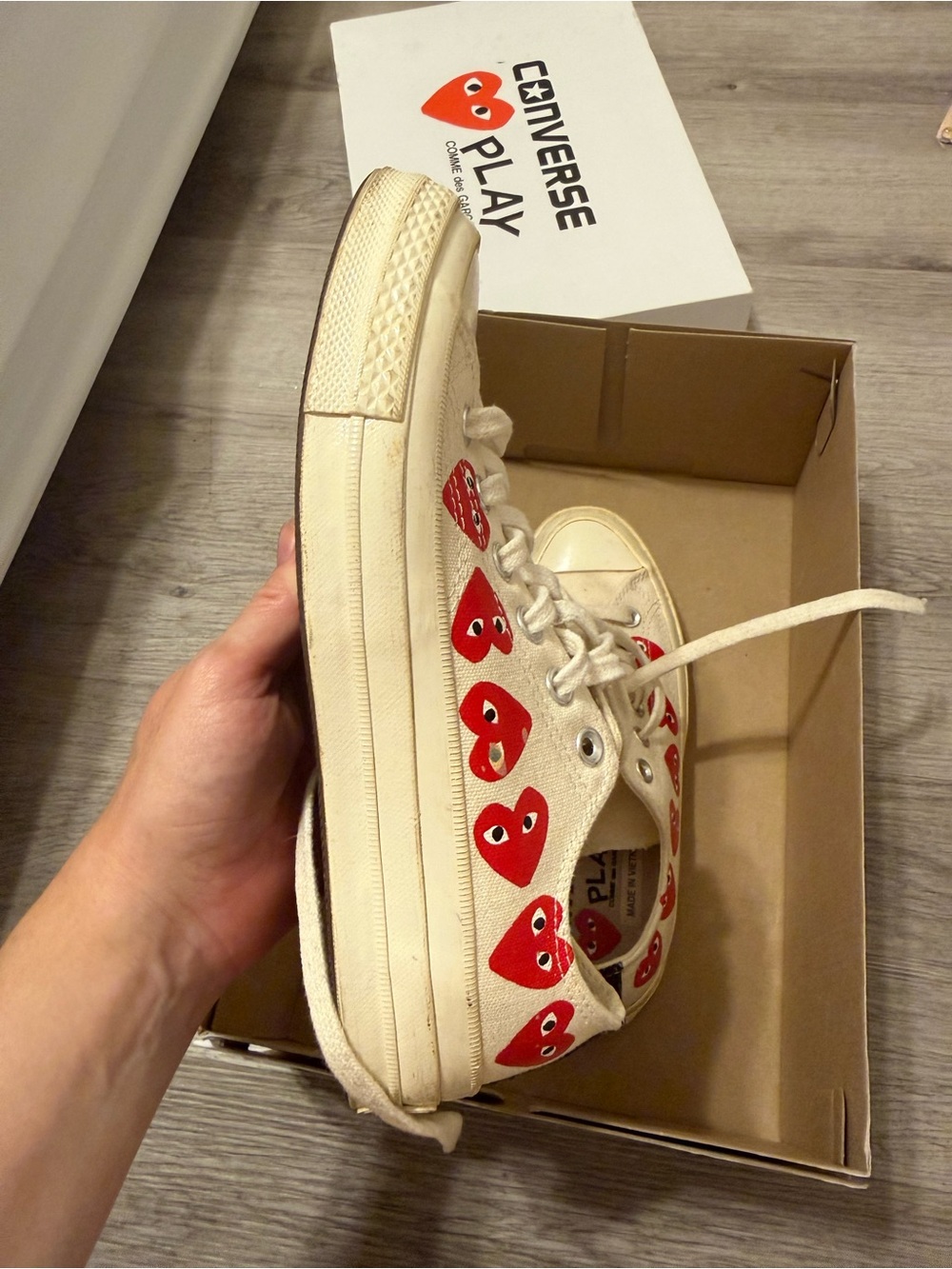 Converse PLAY Comme des Garsons White Canvas Sneakers with Red Hearts size 7 - Picture 2 of 16